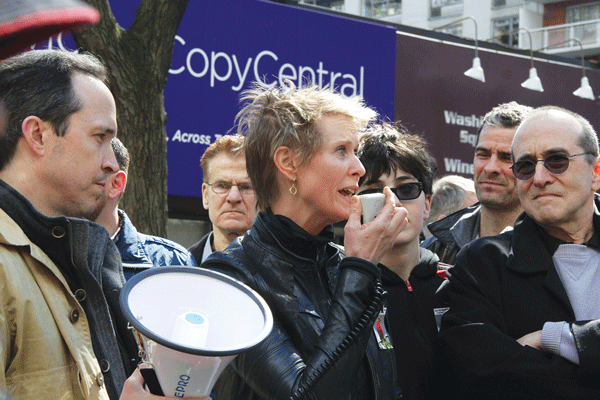 Actress Cynthia Nixon spoke of her love for the Key Park, as standing alongside her were, from left, attorney Jim Walden; Bo Riccobono, of N.Y.U. FASP; Geoffrey Croft, of NYC Park Advocates; and Mark Crispin Miller, of N.Y.U. FASP.  Photos by Tequila Minsky