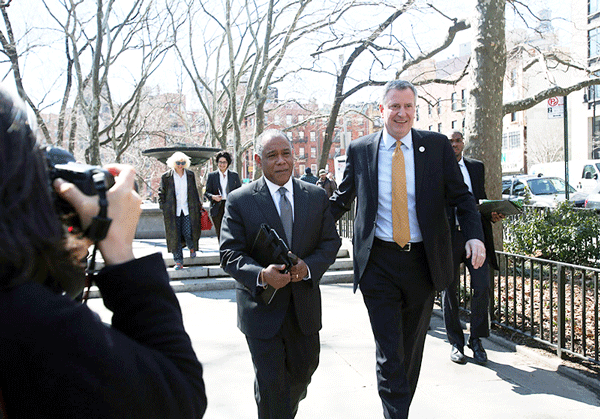 Squadron touts ‘20 percent solution’ for needy parks 1 Mayor de Blasio, right, with Mitchell Silver at Seward Park on March 21 at the announcement of Silver’s appointment as Parks Department commissioner. Photo courtesy NYC Parks Department