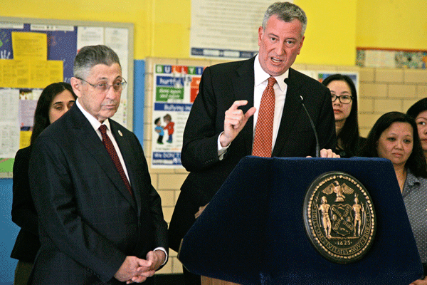 Pre-K added at 3 Chinatown schools 1 Mayor Bill de Blasio, joined by Assembly Speaker Sheldon Silver, talked about the pre-K push on Thursday at P.S. 1. Downtown Express Photo by Sam Spokony