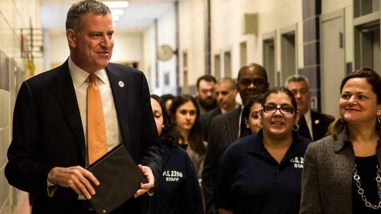 de blasio at a school amny cropped