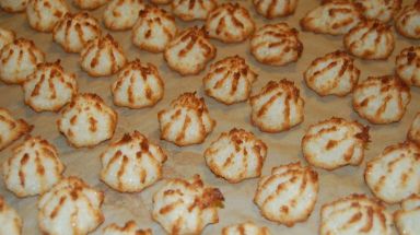 coconut macaroons amny cropped