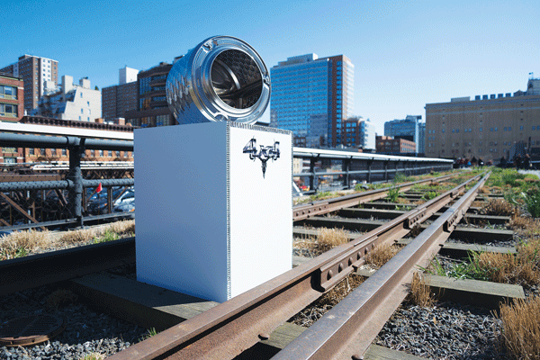 HOLEN_Yngve_Sensitive4Detergent_PhotoTimothySchenck_CourtesyFriendsoftheHighLine