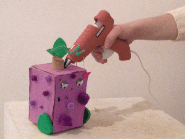 Downtown Express photo by Marina Temkin Work at the Brooklyn Robot Foundry, which recently opened a center in Tribeca.