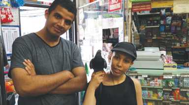 kids-and-bird,-photo