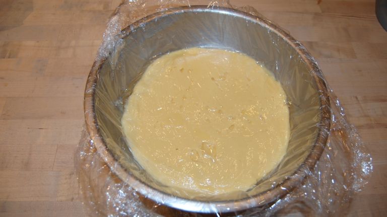 Éclair recipe from Bouchon Bakery 24 Transfer dough to a bowl. Cover the surface with plastic wrap and place in refrigerator for approximately 2-3 hours, or until it is chilled through.