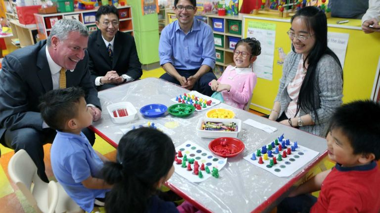 Mayor Bill de Blasio tours a Pre-K class at the Brooklyn Chinese American Association Early Childhood Education Center in Sunset Park, Brooklyn on Tuesday, May 27, 2014.