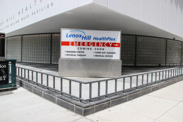 The Lenox Hill HealthPlex’s emergency department has now been open for two weeks on the building’s ground floor. In the near future, the $150 million facility will also be offering healthcare services on its upper floors, including imaging services and orthopedic surgery.  Photo by Tequila Minsky
