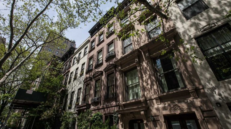 Nearly half of Manhattan's homes sell for more than $1.2M: Report 2 Nearly half of Manhattan homes sold for more than $1.2 million, according to a StreetEasy report published on July 30, 2014.