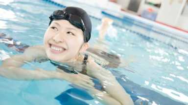 Woman in swimming pool