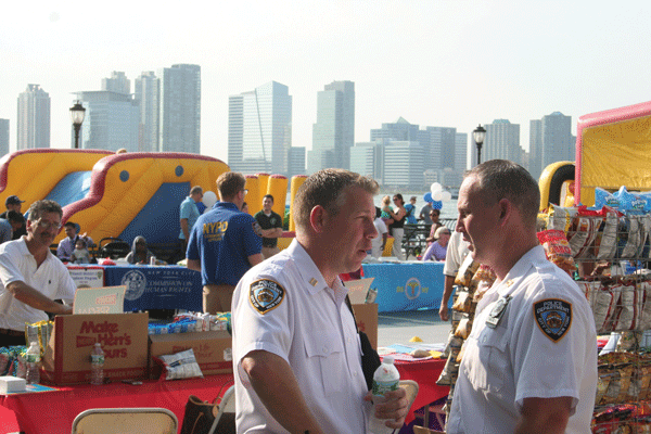 Police fun and gratitude Downtown 2 IMG_3611-copy