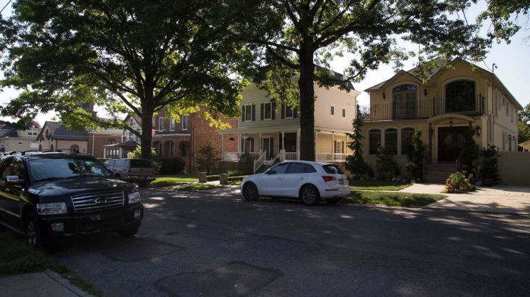 City Living: Whitestone 20 amCLWHITE28