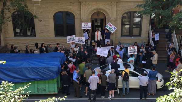 Rally Protests ‘Unconscionable Harassment’ of 21st St. Tenants 2 Photo by Pamela Wolff Over two dozen supporters lent their voices a Sept. 14 rally meant to protest Slate Property Group’s shameful treatment of longtime Chelsea tenants.