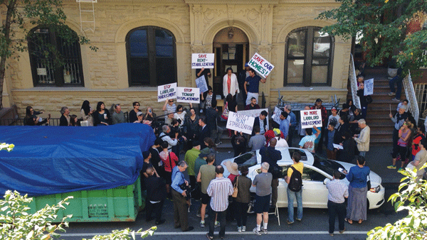 Photo by Pamela Wolff Over two dozen supporters lent their voices a Sept. 14 rally meant to protest Slate Property Group’s shameful treatment of longtime Chelsea tenants. 