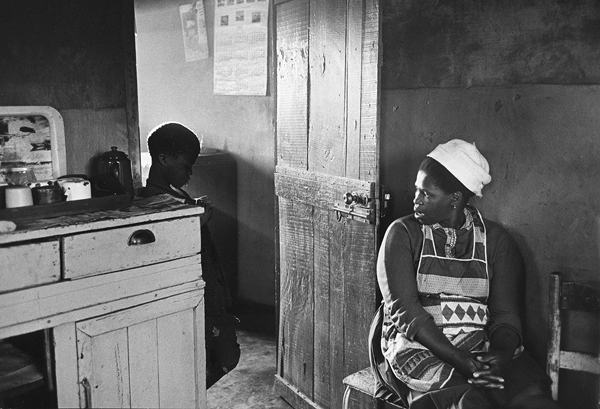 Buhmann on Art, Week of Sept. 11, 2014 3 Township mother fights losing battle to keep son, age nine, from running off to live life on the streets. She tries to assert authority with threats: “What’s your future going to be like without an education?” But it is too late. The boy — called Papa — is out of control. From “House of Bondage” | 1967 | Gelatin silver print | 7 7/8 x 11 3/8 in. (20 x 29 cm). © The Ernest Cole Family Trust/ Courtesy the Hasselblad Foundation