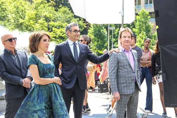 stars-around-fountain