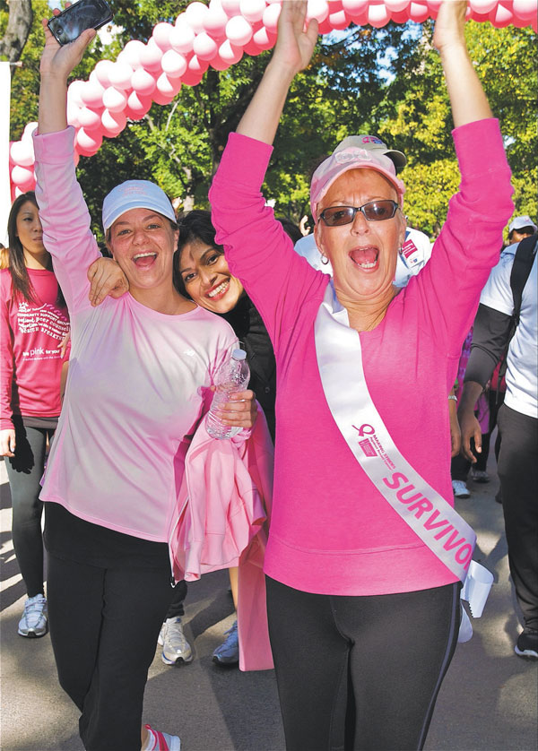Popular walk ‘Makes Strides’ towards breast cancer cure 3 WE ARE THE CHAMPIONS: Cancer survivors and others breeze through the finish line at Central Park during last year’s Making Strides Against Breast Cancer Walk. American Cancer Society