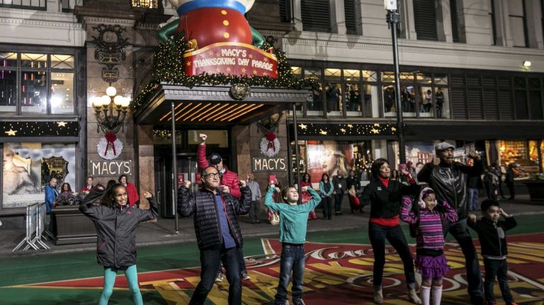 Macy's Thanksgiving parade rolls out new floats, treats for revelers 2 The cast from