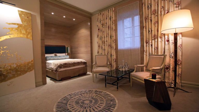 NY Holiday House Show 33 Manhattan-based Dineen Architecture + Design's guest bedroom.