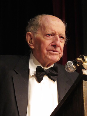 Legendary journalist Jerry Tallmer died Sunday at age 93. Among his many honors, he was inducted into the Players Club Hall of Fame in October 2012, above. See pages 16-17.