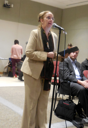 CB4 Elects Officers, Welcomes Applicants 2 Photo by Eileen Stukane Manhattan Borough President Gale Brewer notes that the Department of Housing Preservation and Development has agreed to end the downsizing of Section 8 voucher tenants.