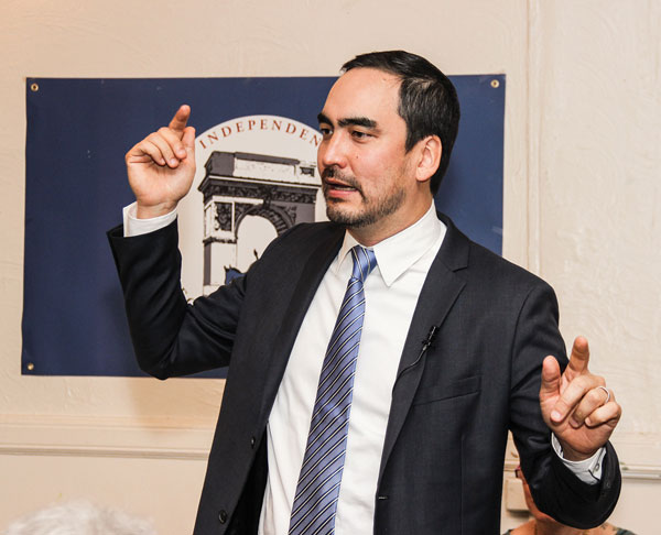Tim Wu talked at V.I.D. about the importance of ’Net neutrality.