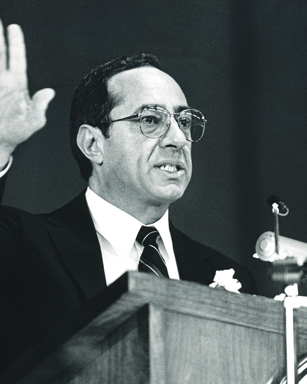 Mario Cuomo being sworn in for his second term as governor in 1987. V.I.D.’s support had helped him win election to his first term. He died on New Year’s Day at age 82.