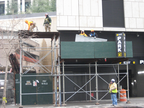 Downtown Express photo by Dusica Sue Malesevic Demolition work at 101 Murray St.  