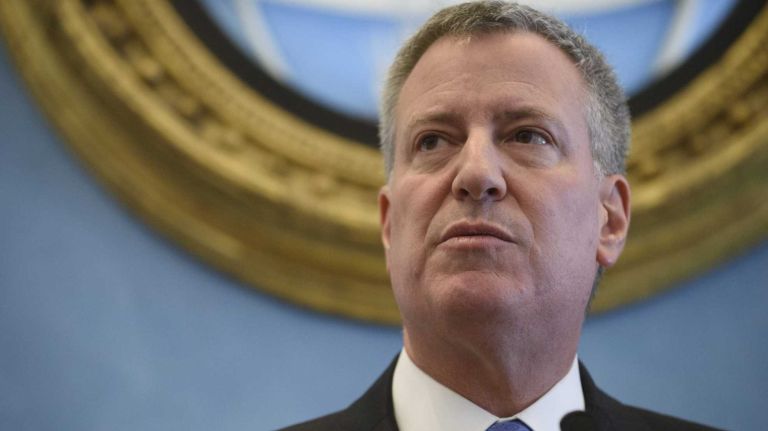 New York City Mayor Bill de Blasio holds a news conference with members of New York's Congressional delegation at Gracie Mansion in Manhattan on Monday, March 02, 2015. 