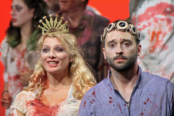 Shakespeare springing up all over 1 A plague on their houses: Melody Bates and Matt Hurley as Romeo and Juliet, in the zombie-infused “R & J & Z.” Photo by Karen Galella