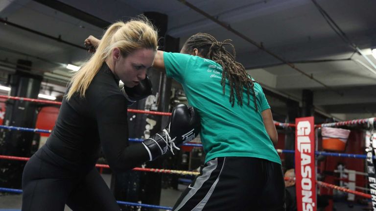 A beginner's guide to boxing in 5 moves 8