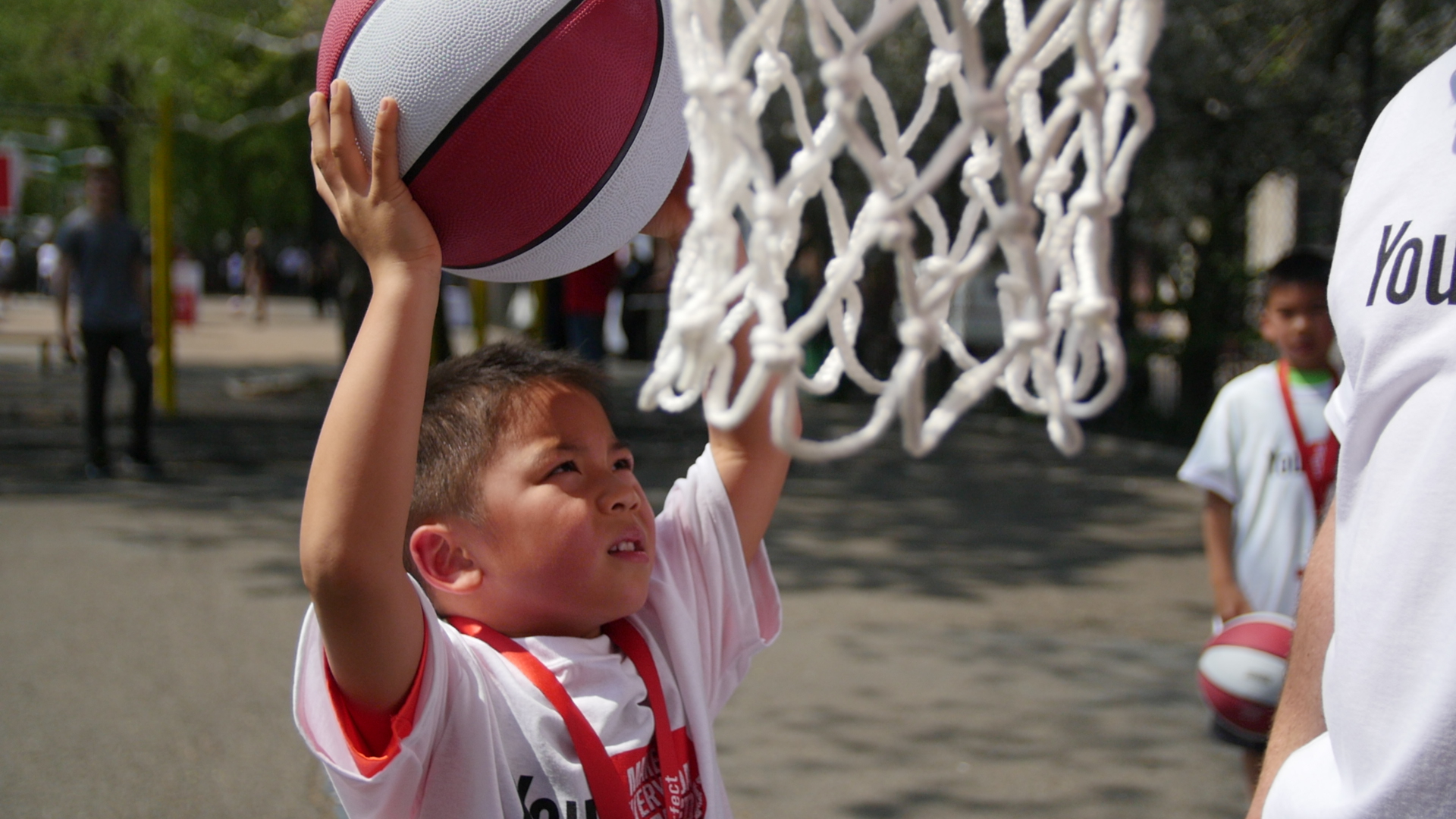 A lil' Dude went for a dunk.