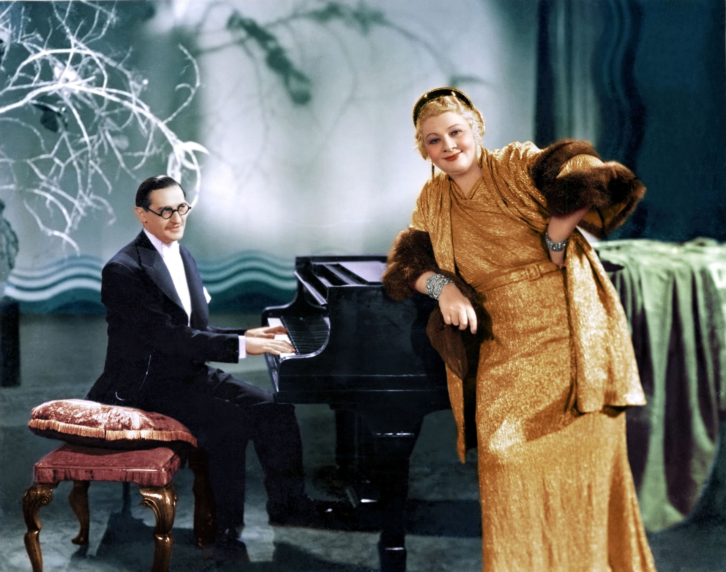 The outrageous Sophie Tucker, praised and preserved 1 From the set of 1934’s “Gay Love,” shot in London, England. The pianist is Ted Shapiro, Tucker’s accompanist from 1922-1966. Courtesy The Sophie Tucker Project