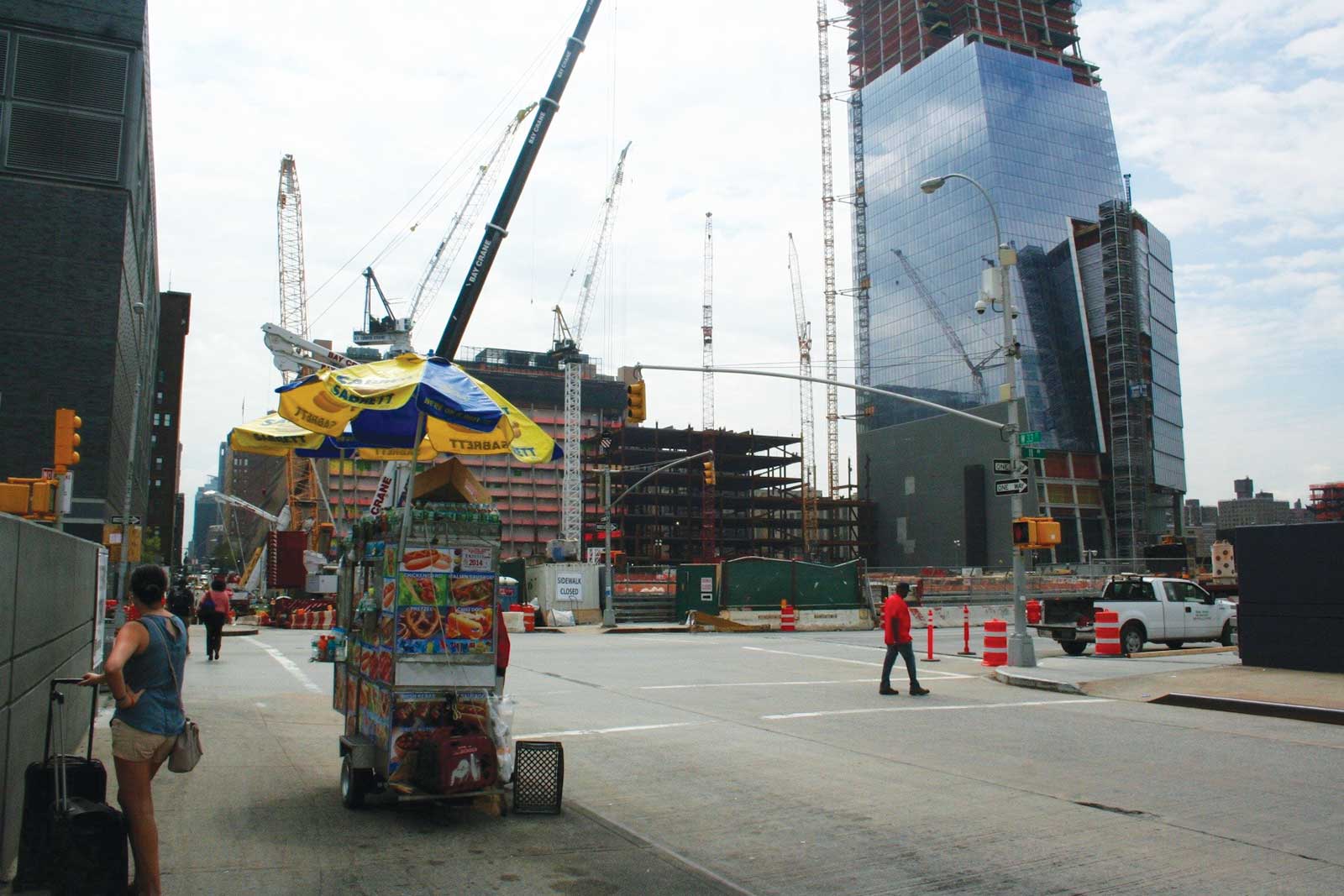 Business in Store as Hudson Yards Rises 4 A food cart at the corner of 11th Ave. & W. 33rd St. seemed to get little business from the construction workers across the road. Photo by Yannic Rack.