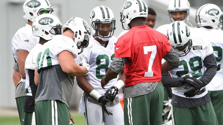 New York Jets quarterback Geno Smith (7) directs his offense during practice at the Jets' Atlantic Health Training Center on Monday, August 10, 2015 in Florham Park, N.J.
