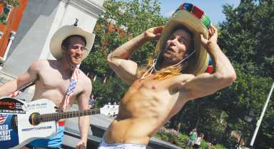 naked-coboy-3