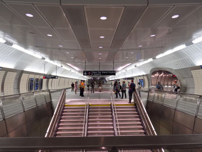 Stop it — the Hudson Yards subway station got built, and it's beautiful 3 The new Hudson Yards subway stop. Photo by Vincent LaFaro.