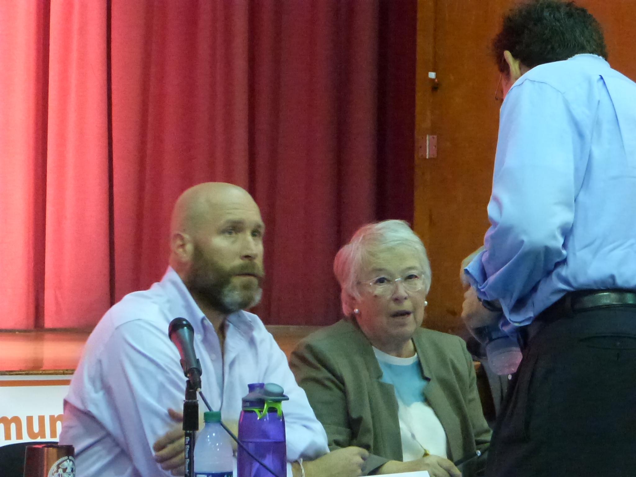 UWS District 3 Tilting Toward Little Relief for P.S. 199 Overcrowding 1 District 3 Community Education Council president Joe Fiordaliso with Chancellor Carmen Fariña at the October 28 town hall at P.S. 191. | MANHATTAN EXPRESS