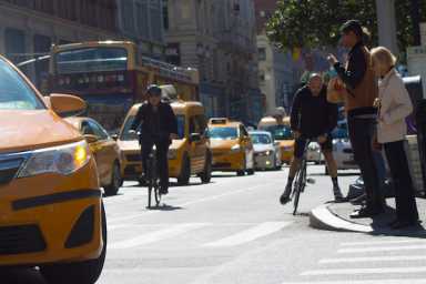 Nov26_Bike_SixthAve
