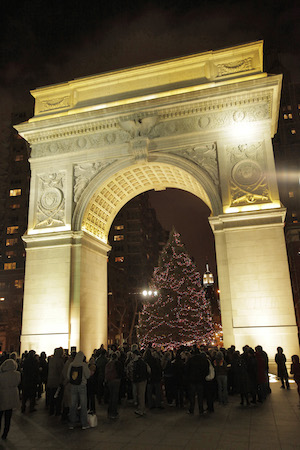 Music to make you merry and bright 1 The Rob Susman Brass Quartet provides music, The Washington Square Association supplies songbooks, and you lend your voice: Dec. 9 and 24. Photo by Ken Howard.