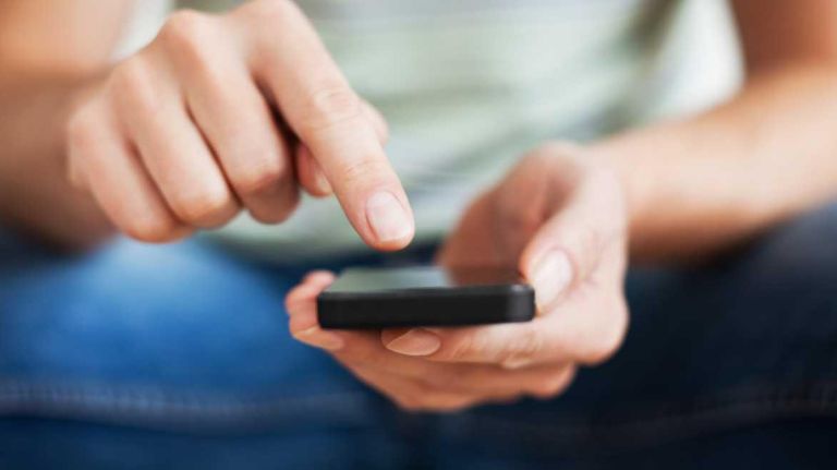 Manhattan to get 332 area code in 2017 2 The New York State Public Service Commission yesterday announced a new area code for the borough: 332.