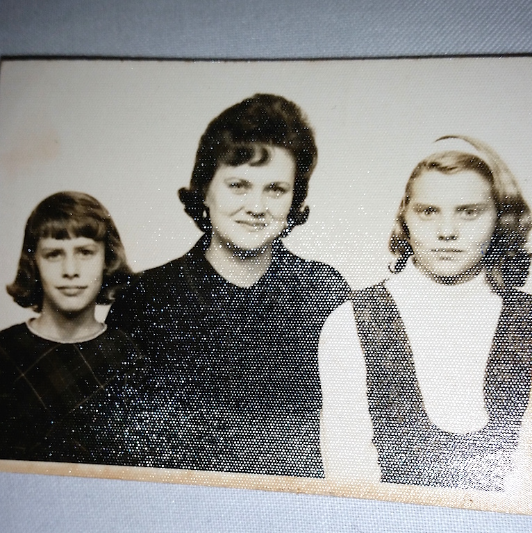 Romola with her daughters, Diane, left, and Dorothy, right, some years after Romola had divorced David Lloyd Wilkie (Adam Purple), who served up to two years in jail for attacking Dorothy.