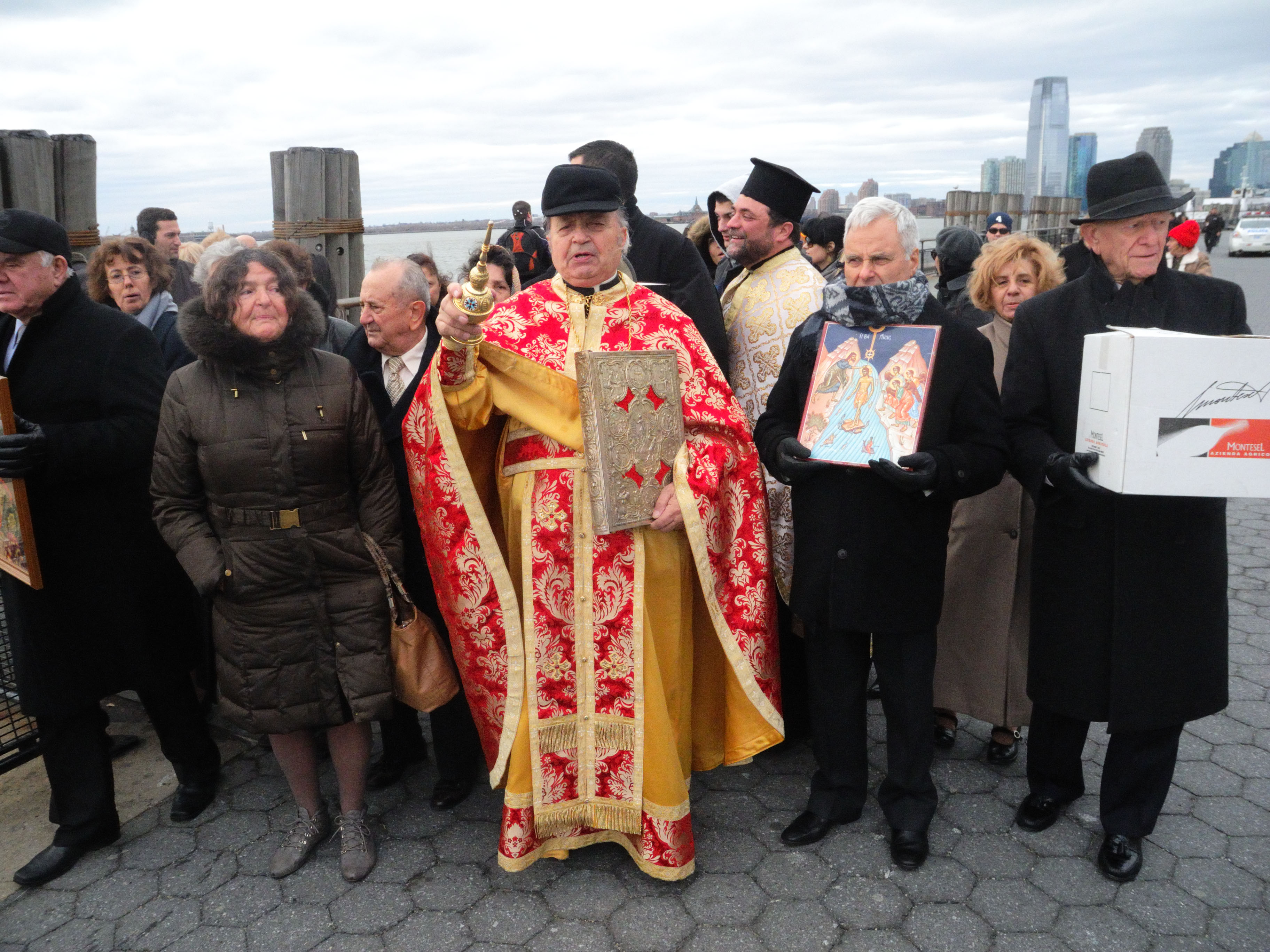 Father John Romas, priest of church destroyed on 9/11, dies at 86 1 Photo by Joseph M. Calisi Father John Romas, who died on Jan. 24 at age 86, led the annual "Blessing of the Waters" ceremony at Pier 1 on the first Sunday after the Epiphany.