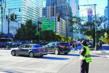 crossing-guards-traffic-agents-2015-12-31-picDEPRINT_ONLYCMYK-copy