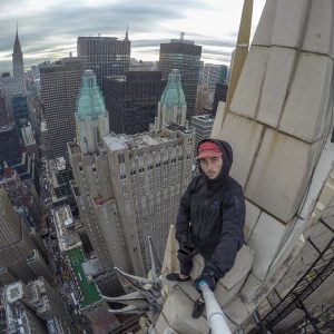 Downtown daredevils: ‘Rooftoppers’ high on Lower Manhattan 2 Photo by James McNally “Rooftopper” James McNally, a.k.a. @jamakiss, doesn’t limit his turf to Lower Manhattan — he snapped this selfie atop Midtown’s General Electric Building at 570 Lexington Ave.