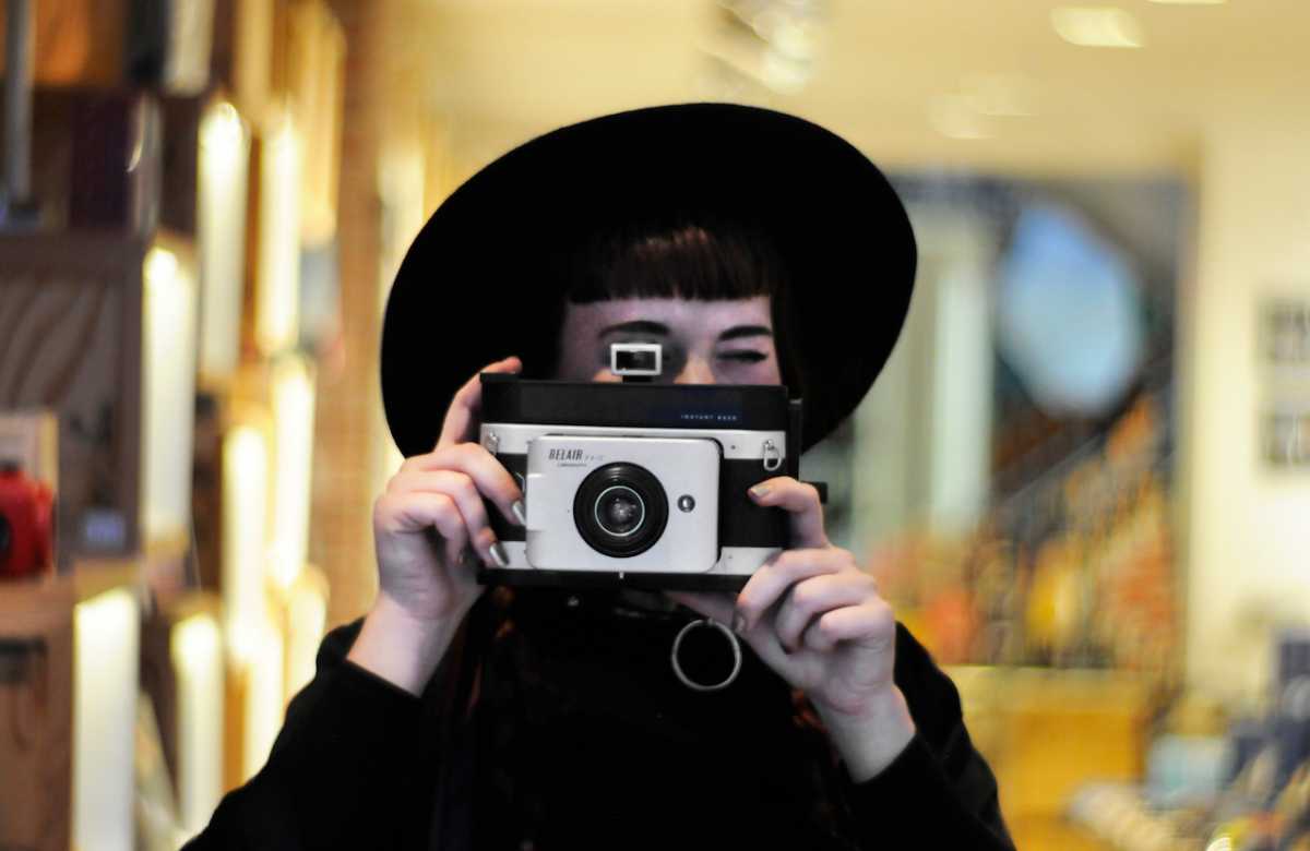 Focusing backward into the future at Lomography 1 loma 1