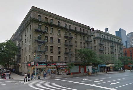 Tenement Improvements at Hand, But CB8 Complains About Aluminum Windows 1 CB8’s Landmarks Committee gave a thumbs down, on a narrow vote, to a plan for replacing the windows in landmarked tenement buildings located between First and York Avenues from East 64th to East 65th Streets. | JACKSON CHEN