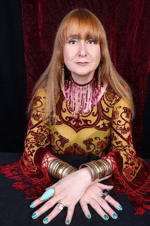 Carol from the clouds, where fear can’t reach 3 Carol Lipnik is an Earth Mother with expansive vocal and emotional range. Photo by Bobby Miller.