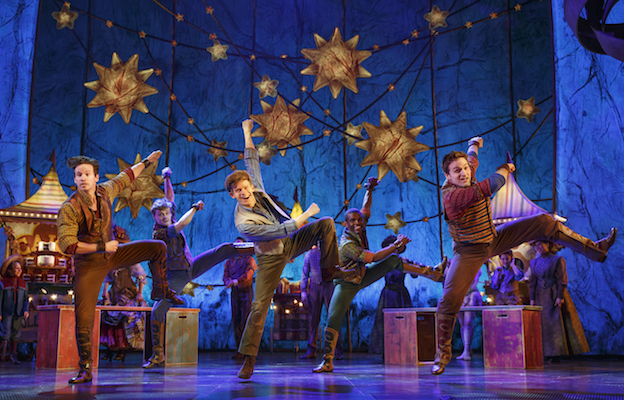 KENNERLEY-Andrew-Keenan-Bolger-and-cast-by-Joan-Marcus-IS