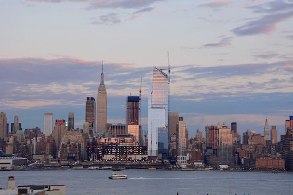 First Tenant Fills Hudson Yards Tower 1 Even without the rest of the neighborhood completed, 10 Hudson Yards already dominates the West Side skyline. Photo courtesy EarthCam.