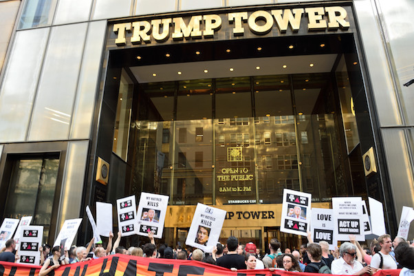 Protesters in front of Trump Tower on June 21. | DONNA ACETO 